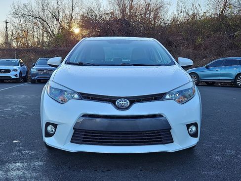 Used 2015 Toyota Corolla LE image 2