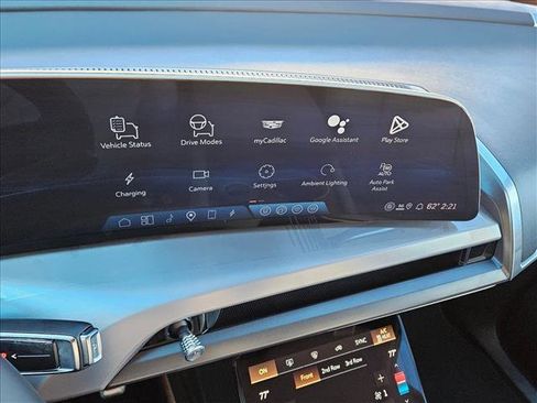 New 2026 Cadillac Vistiq Premium Luxury AWD/4WD image 12