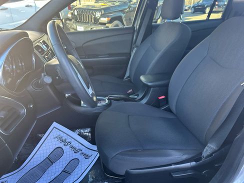 Used 2013 Chrysler 200 Touring image 11