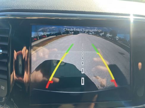 Certified 2019 Jeep Grand Cherokee Limited image 38