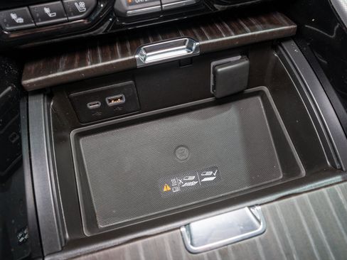 Used 2021 GMC Yukon Denali AWD/4WD image 25