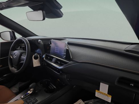 New 2026 Lexus UX 300h FWD image 27