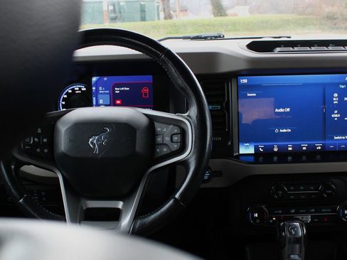 Used 2021 Ford Bronco Wildtrak image 21