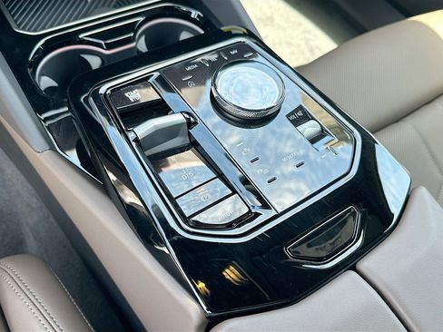 New 2026 BMW 530i RWD image 13