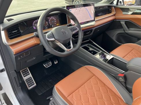 New 2026 Volkswagen Tiguan SEL R-Line image 14