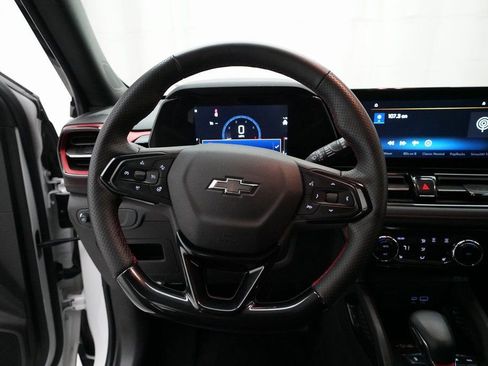 Used 2025 Chevrolet TrailBlazer RS w/ Convenience Package image 4