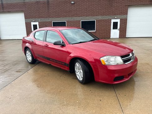 Used 2013 Dodge Avenger SE FWD image 3