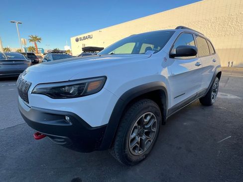 Used 2021 Jeep Cherokee Trailhawk image 32