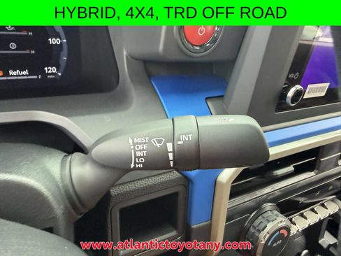 Used 2025 Toyota Tacoma TRD Off-Road AWD/4WD image 28