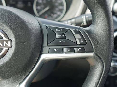Used 2024 Nissan Sentra SV FWD image 16