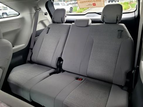 Certified 2024 Toyota Sienna LE image 14