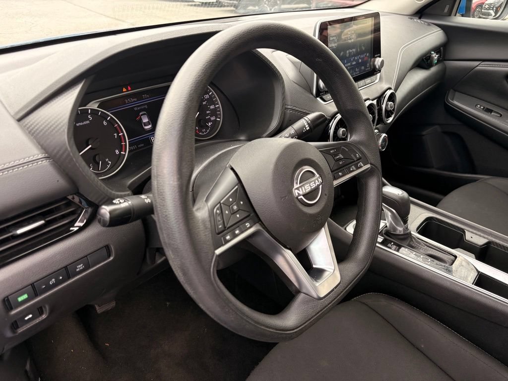 Used 2025 Nissan Sentra SV FWD image 9