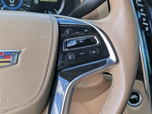 Used 2020 Cadillac Escalade Platinum AWD/4WD image 24