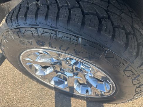 Used 2017 RAM 1500 Laramie AWD/4WD image 15