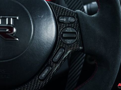 Used 2014 Nissan GT-R Premium image 83