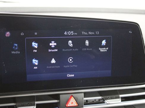 Used 2024 Hyundai Elantra SEL image 33