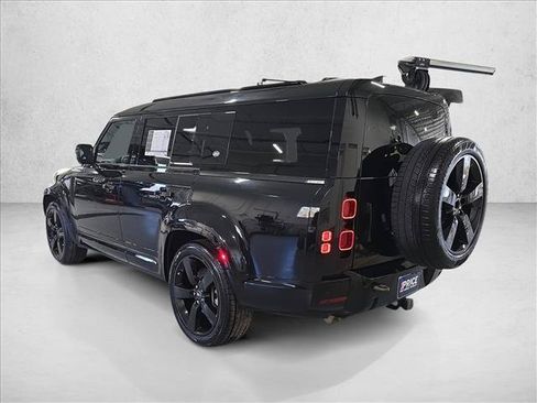 Used 2024 Land Rover Defender 130 X-Dynamic SE AWD/4WD image 7