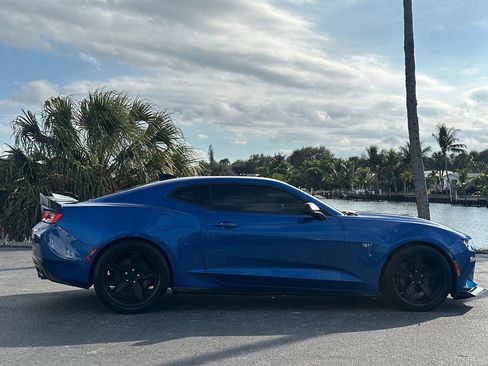 Used 2018 Chevrolet Camaro SS image 6