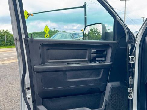 Used 2018 RAM 3500 Tradesman w/ Chrome Appearance Group AWD/4WD image 14