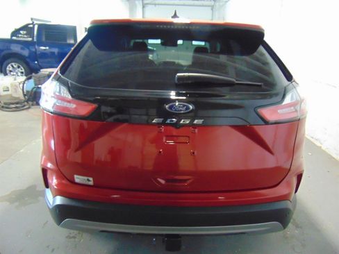 Used 2022 Ford Edge SEL w/ Convenience Package AWD/4WD image 5