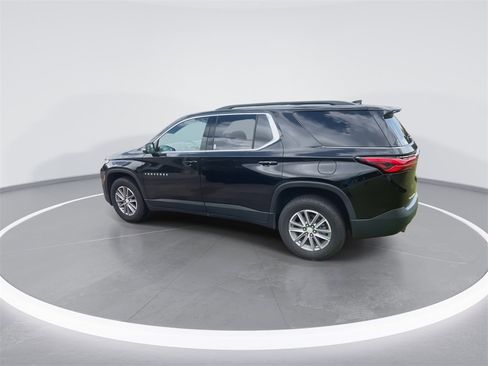Used 2022 Chevrolet Traverse LT image 6