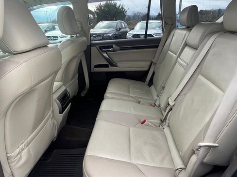 Used 2018 Lexus GX 460 image 21