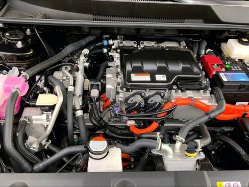 Used 2025 Subaru Solterra AWD/4WD image 29