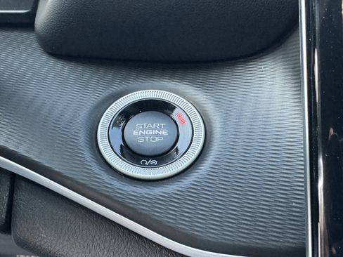 New 2025 Jeep Grand Cherokee L Altitude image 24