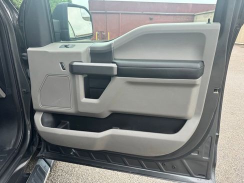 Used 2020 Ford F150 XLT w/ Equipment Group 302A Luxury AWD/4WD image 12