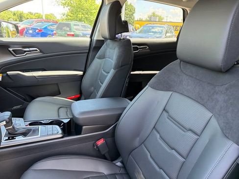 New 2026 Kia Sportage SX FWD image 19