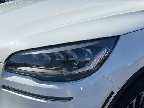 Used 2023 Lincoln Aviator Reserve w/ Equipment Group 201A AWD/4WD image 7