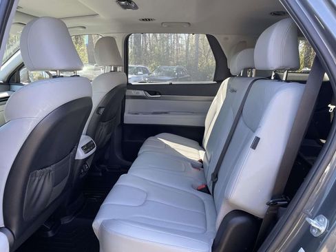 Used 2023 Hyundai Palisade SEL image 11