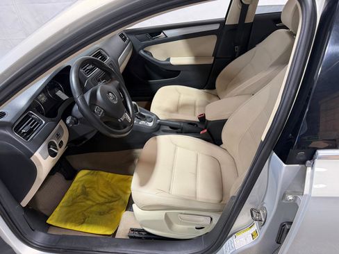 Used 2012 Volkswagen Jetta TDI FWD image 21