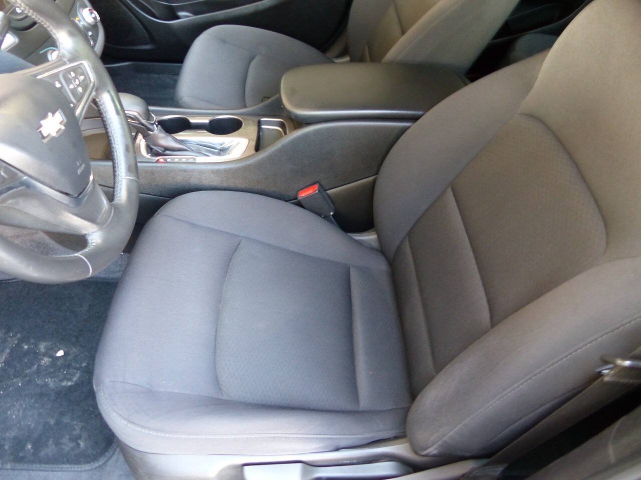 Used 2022 Chevrolet Malibu LS FWD image 16