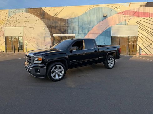 Used 2015 GMC Sierra 1500 SLE w/ SLE Value Package RWD image 9