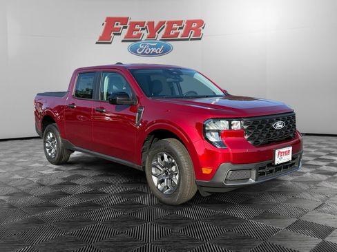 New 2026 Ford Maverick XLT w/ XLT Luxury Package FWD image 3