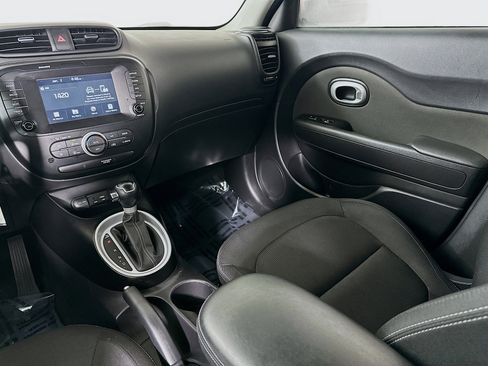 Used 2019 Kia Soul + image 21