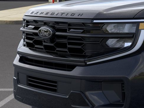 New 2026 Ford Expedition Platinum w/ Stealth Performance Package AWD/4WD image 17