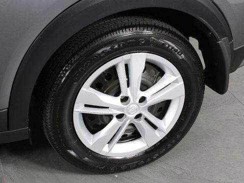 Certified 2025 Nissan Kicks Play S image 13