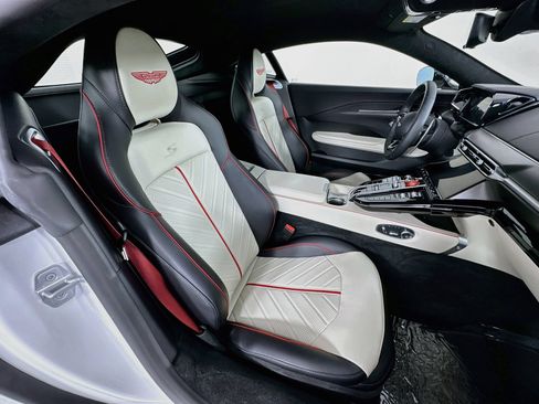 Used 2026 Aston Martin V8 Vantage S RWD image 27