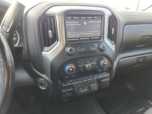 Used 2020 Chevrolet Silverado 1500 LT w/ Texas Edition image 11