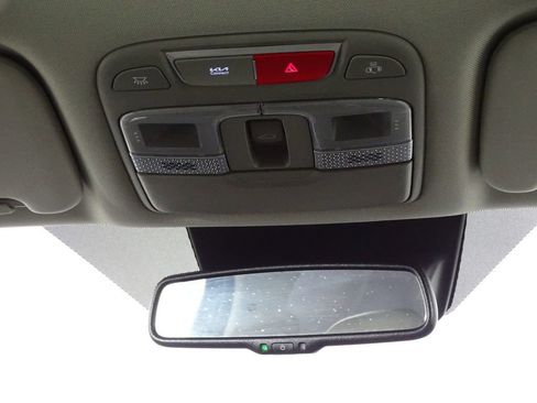 Used 2024 Kia Telluride EX w/ EX Captain's Chair Package image 30