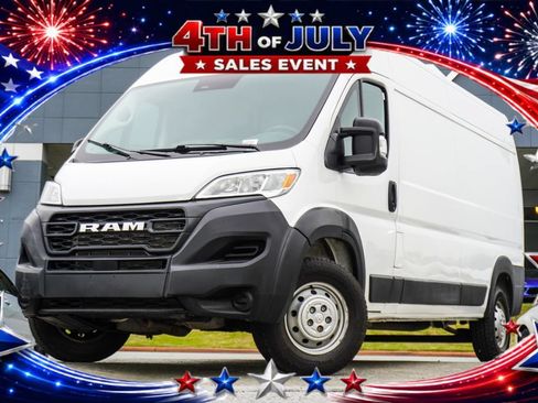Used 2023 RAM ProMaster 2500 FWD image 1
