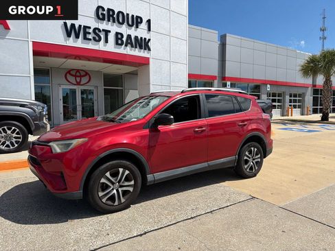 Used 2016 Toyota RAV4 LE FWD image 1