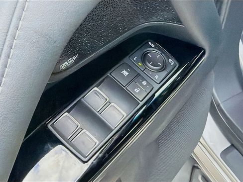 Used 2023 Lexus LX 600 F Sport image 25