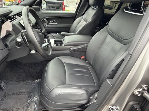 Used 2025 Land Rover Range Rover SE AWD/4WD image 14