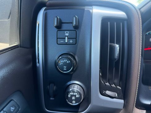 Used 2018 GMC Sierra 1500 SLT AWD/4WD image 25