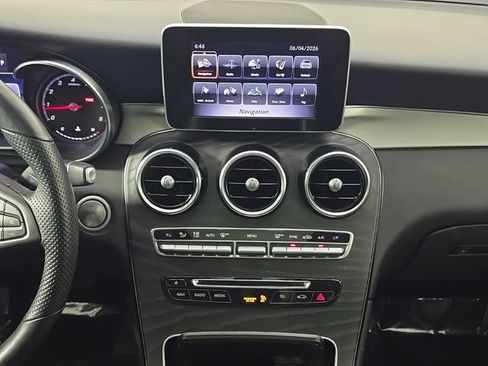 Used 2019 Mercedes-Benz GLC 300 4MATIC image 19