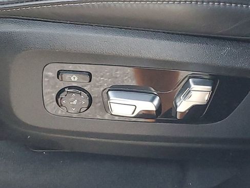 Used 2025 BMW X5 xDrive50e image 29