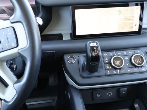 Used 2024 Land Rover Defender 110 S AWD/4WD image 27